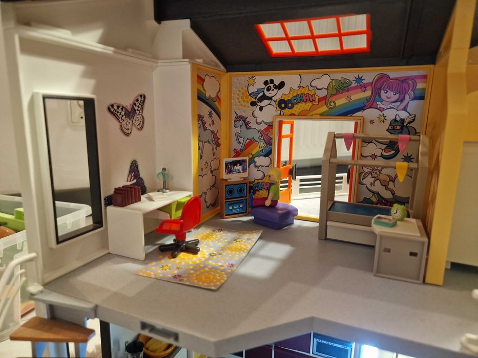 Playmobil Nowoczesny dom 9266 wraz z umeblowanymi pomieszczeniami