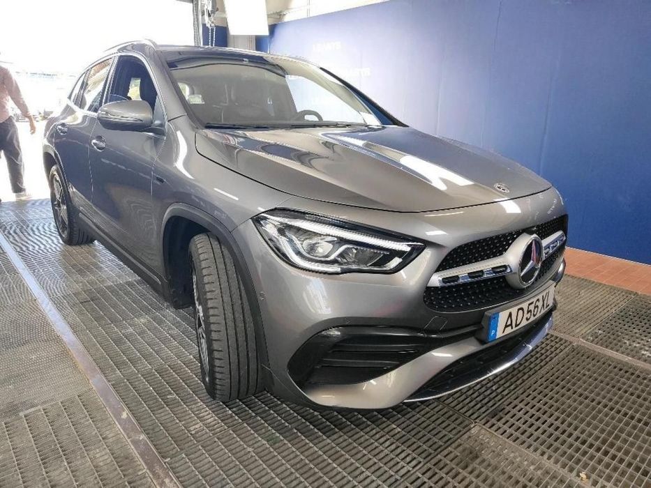 Mercedes-Benz GLA 250 e AMG Line