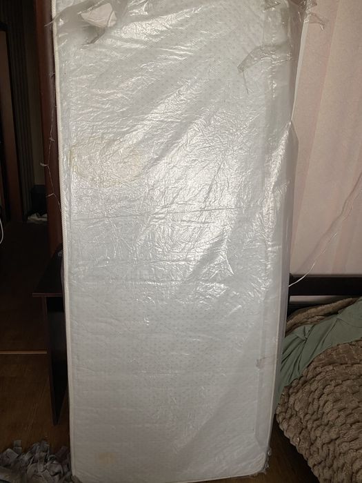 Продам матрац 90 на 172 майже новий