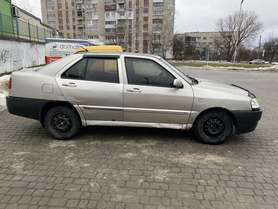 Продам , Газ бензин, маю ще пʼять коліс на титанах літня резина