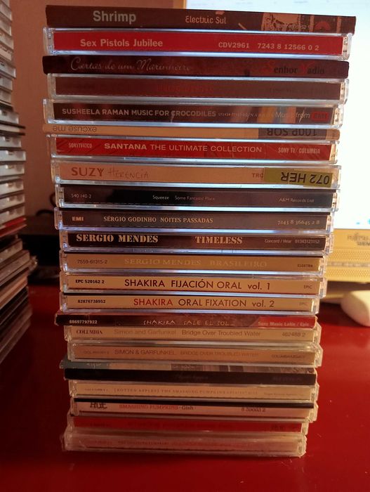 Centenas de CDs de música portuguesa e lusófona (S-Z)