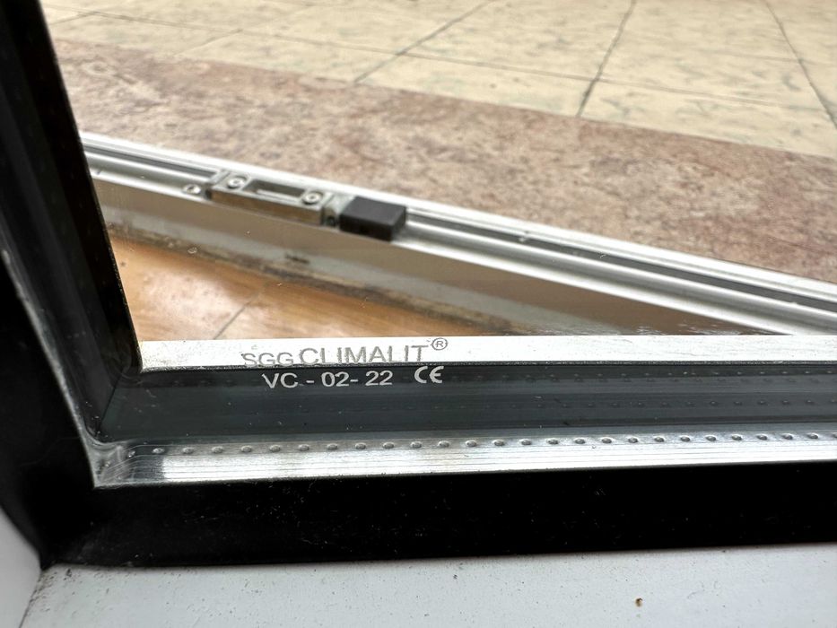 Porta Janela Basculante CLIMALIT