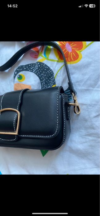 Mała czarna złota torebka na ramię nowa reserved crossbody elegancka