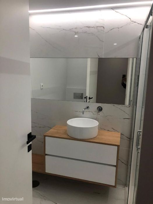 Apartamento T2 c/ terraço e churrasqueira no Centro de Braga.