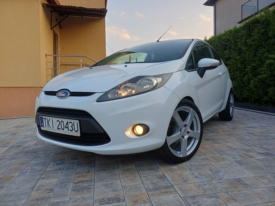Ford Fiesta FROZEN White_benzynka_klima_zarejestrowan!_zadbana_piękna_bezwypadkowa