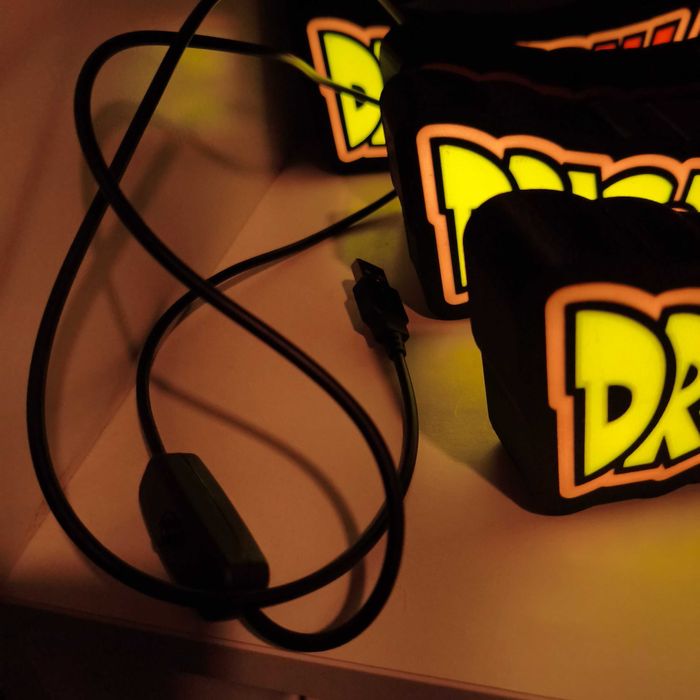 Candeeiro Dragon Ball Z com interruptor e ligação USB