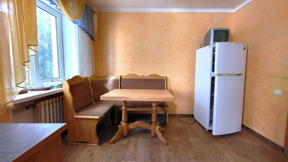 2-кімнатна ПРОСТОРА квартира на Миколаївській. Кухня — 12м2: 39 950 ...