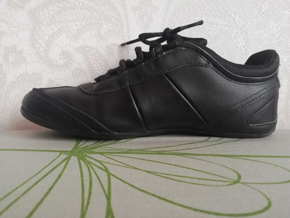 Кросівки жіночі Nike