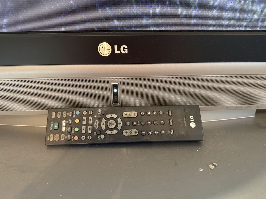 Telewizor plazmowy LG 42” 42PC1RV + pilot – sprawny