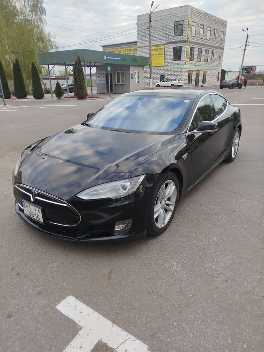 Продам Tesla model s 70