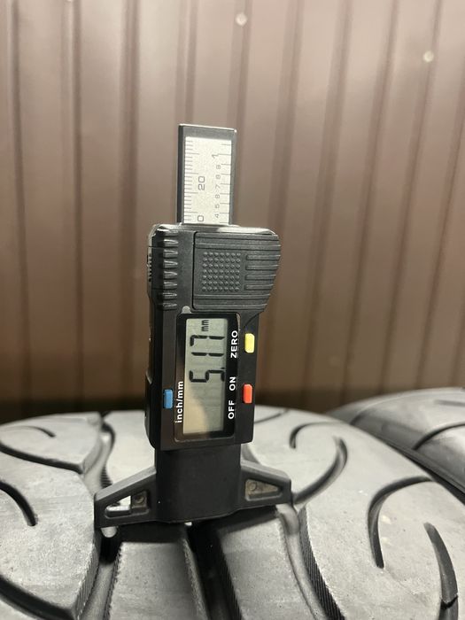 Opony 215/45 R17  Semi-slick Yokohama