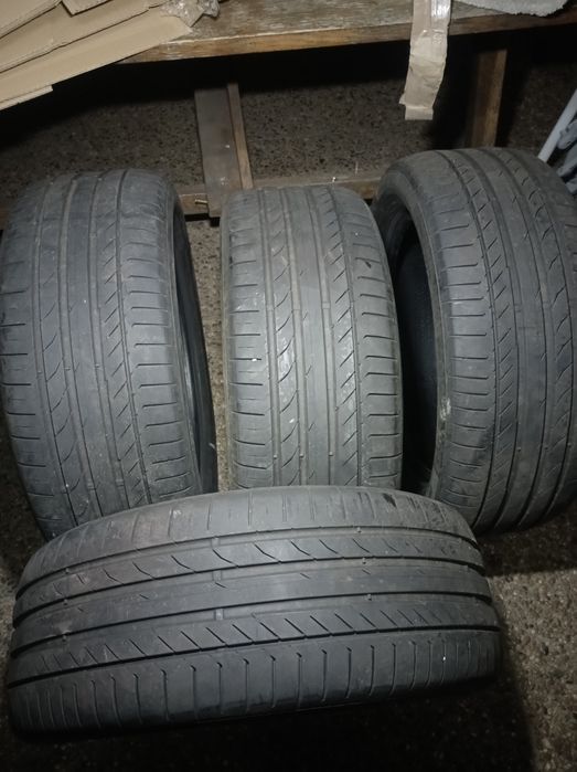 Pneus 235/50/18 Continental