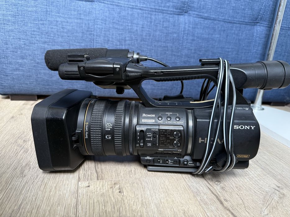 Кінокамера/відеокамера Sony HVR-Z5E