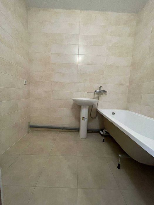 В продажу 2 квартира нова на 2 поверсі  -  7 Небо, вул. Маріупольська