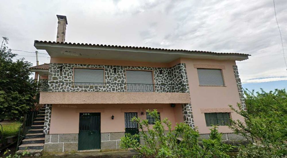 Moradia T5 em Oliveira do Conde, Viseu