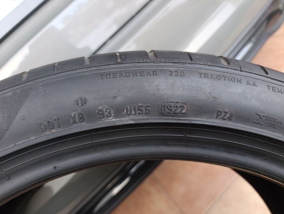 Pirelli P Zero 245/40/19 letnia