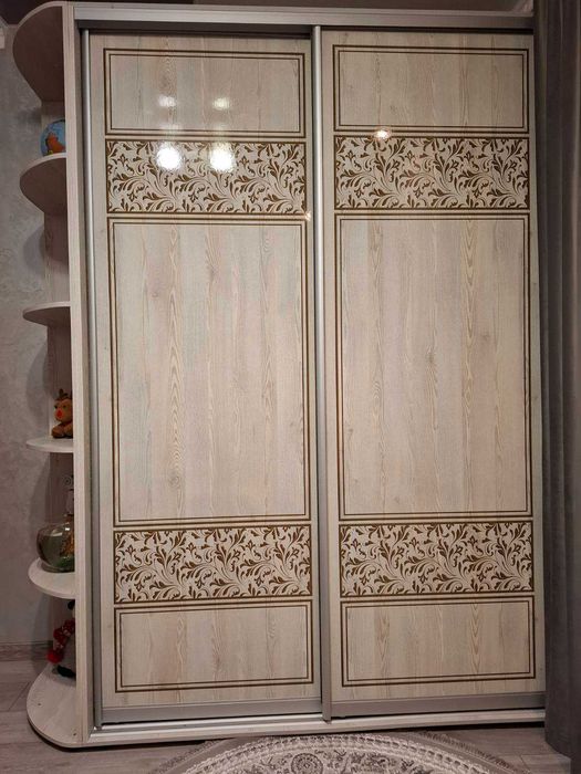 Меблі ,шафа купе