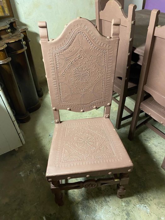 Mesa de jantar e 4 cadeiras