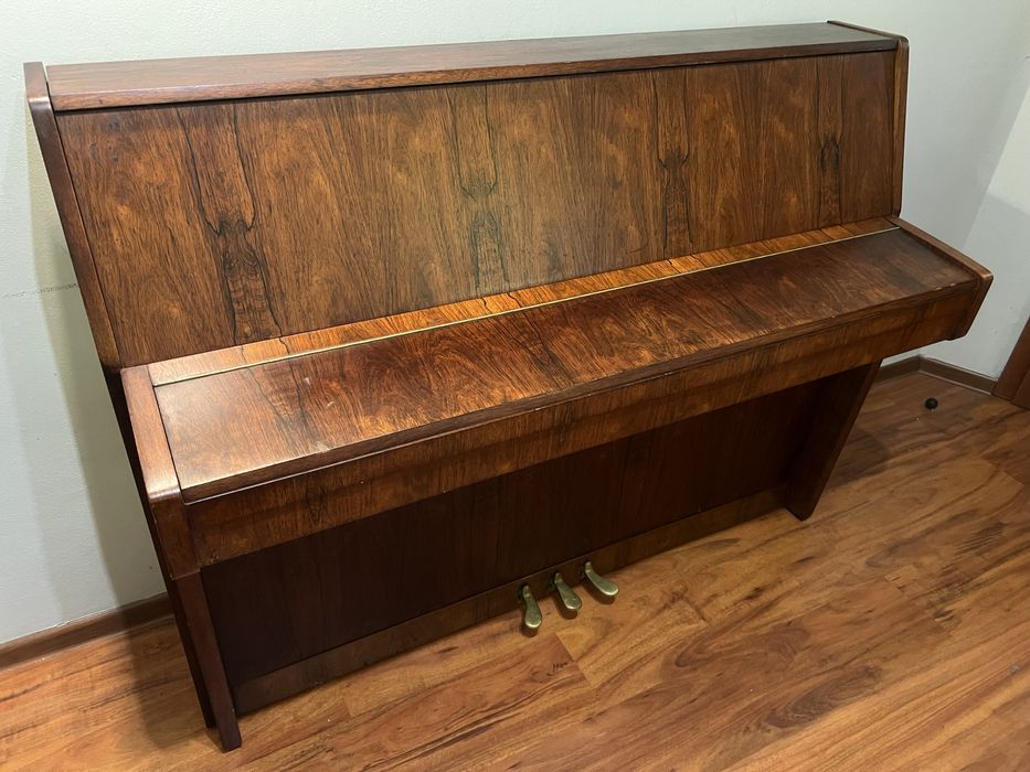 Pianinino SCHIMMEL  mechanika   Renner