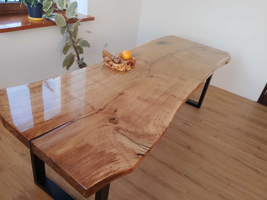Stół dębowy z litego drewna