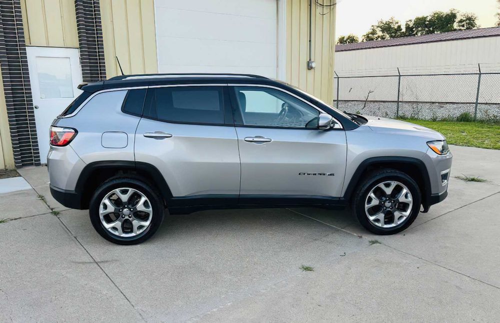 Jeep Compass Latitude      2019