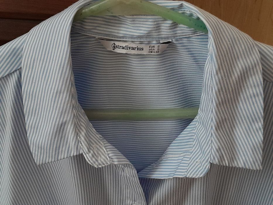 Жіноча сорочка Stradivarius.