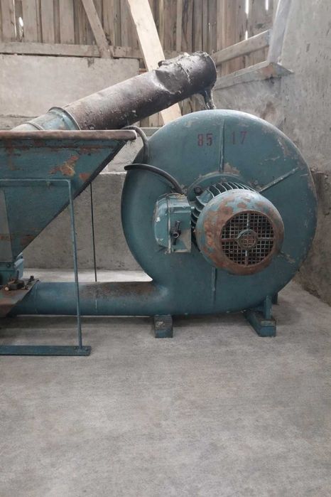 Dmuchawa 4kw wraz z rurami w pełni sprawna