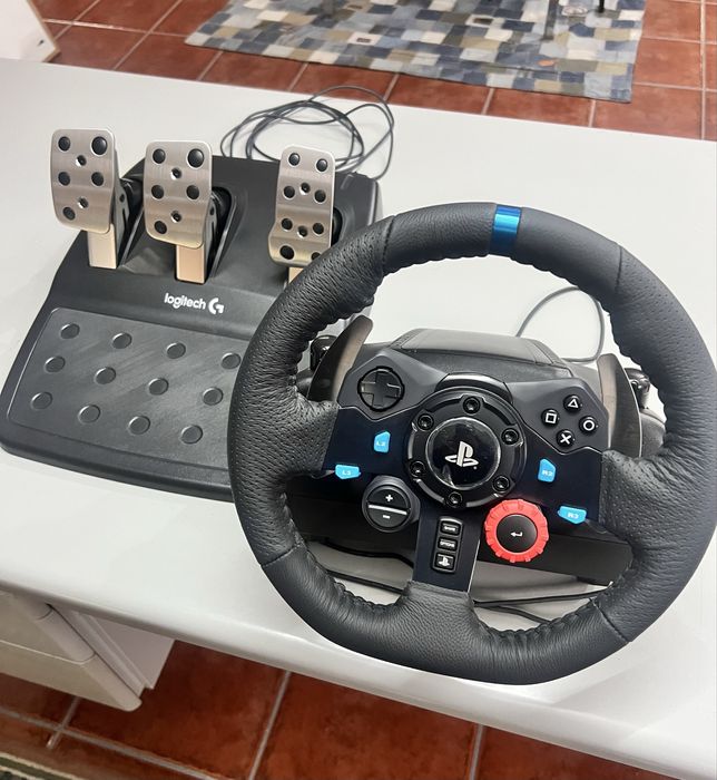 Logitech G29 – Volante com Pedais | PS4 / PS5 / PC | Novo