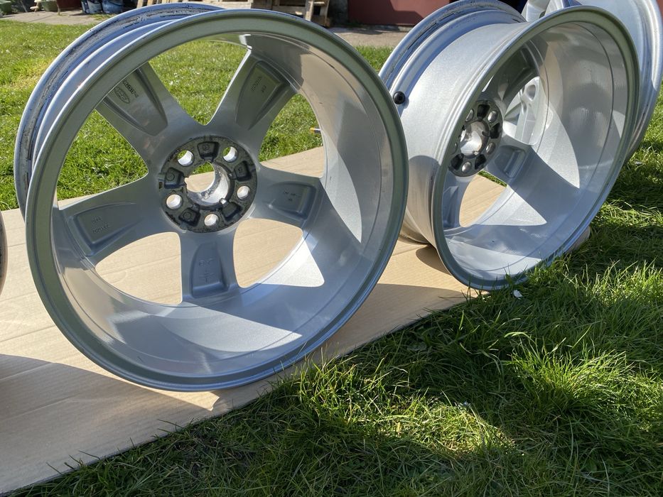 Felgi  aluminiowe  17  5x108  ET 55 Ford Volvo