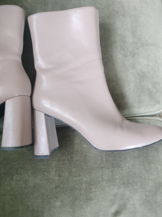 Damskie buty na obcasie