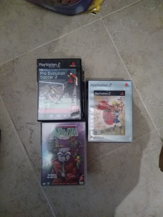 PlayStation 2 + 21 Jogos +2 comandos + 2 micros + 2 Cartões de Memoria64729733268610123