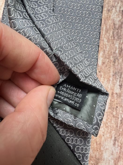 Krawat logowany Audi silk