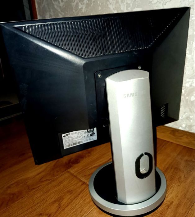 Монитор Samsung 203B