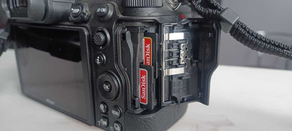 Nikon Z5. Body. Бездзеркальний. Пробіг 1000. Камері 2 роки. Стан нової