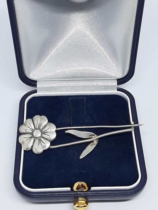 Broszka ze srebra, srebro 925