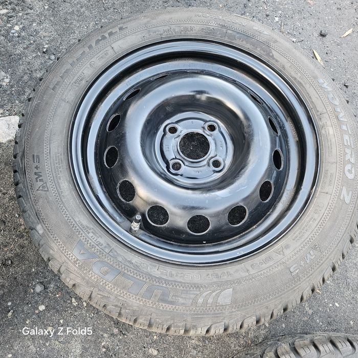 Koła zimowe 175/65/15 Toyota Yaris 4x100 TPMS bieżnik 8mm-7mm 20rok