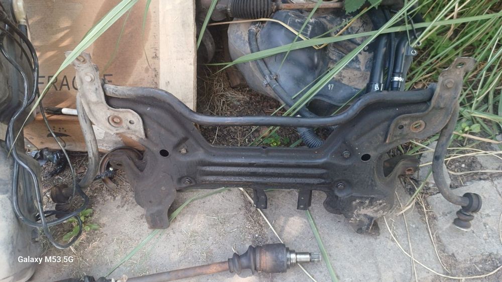 Подрамник балка фольксваген пассат б3 б4 VOLKSWAGEN PASSAT B3 B4