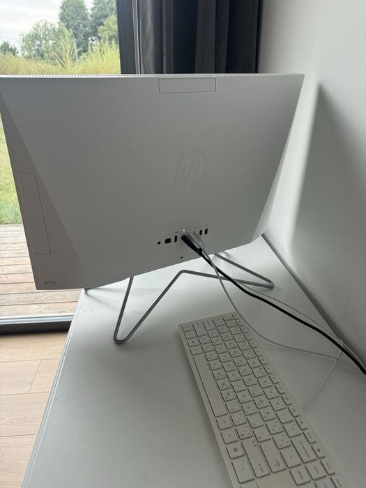 Komputer HP24  AiO  Dotykkwy Notebook Intel i 3  4 Gb windows 11