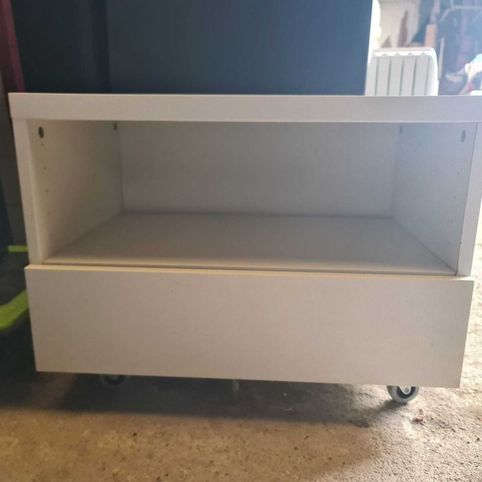 Móvel apoio escritório ou mesa cabeceira branca Ikea Besta 60*40*38