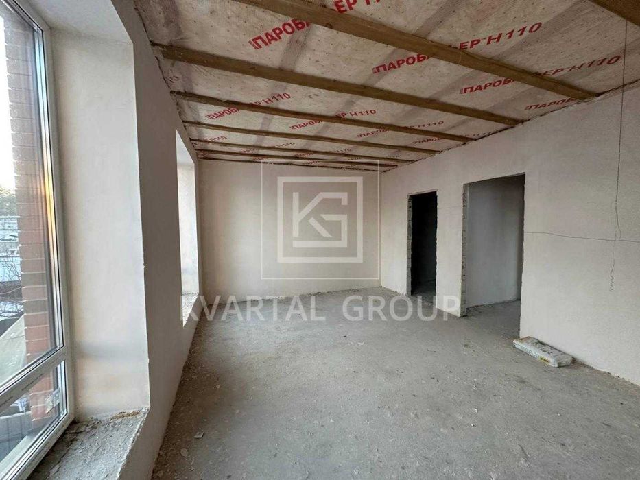 Продам ГАРНИЙ таунхаус в районі Центрального парку. Газ.