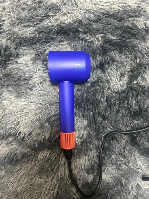 Zupełnie nowa, oryginalna suszarka do włosów Dyson HD16