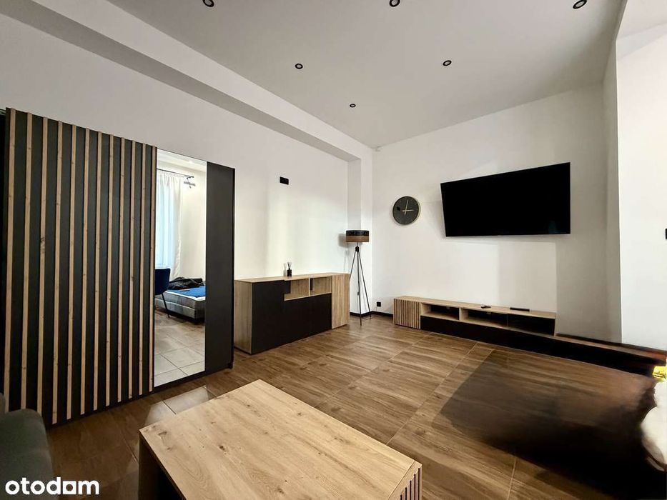 Luksusowa kawalerka z balkonem.