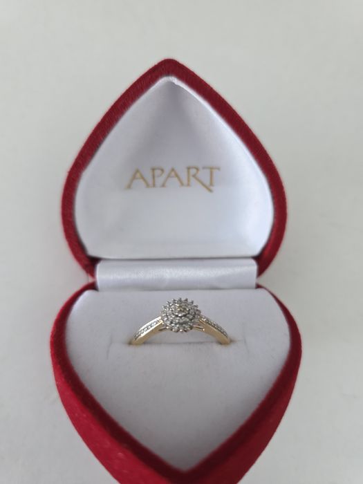 Pierścionek zaręczynowy Apart złoto 585 diamenty 0,15 ct certyfikat r.16