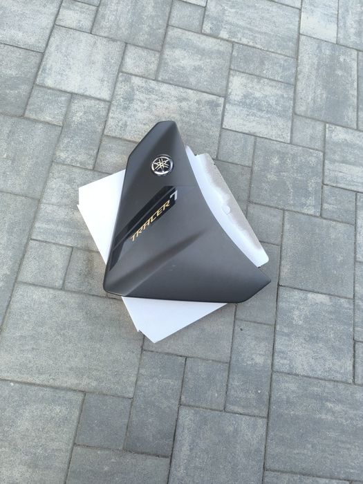 Plastik osłona boczna owiewka tracer 7 grafit prawa