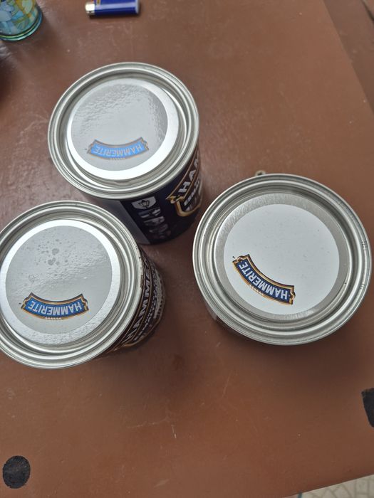 3 latas de tinta, marca Hammerite branco