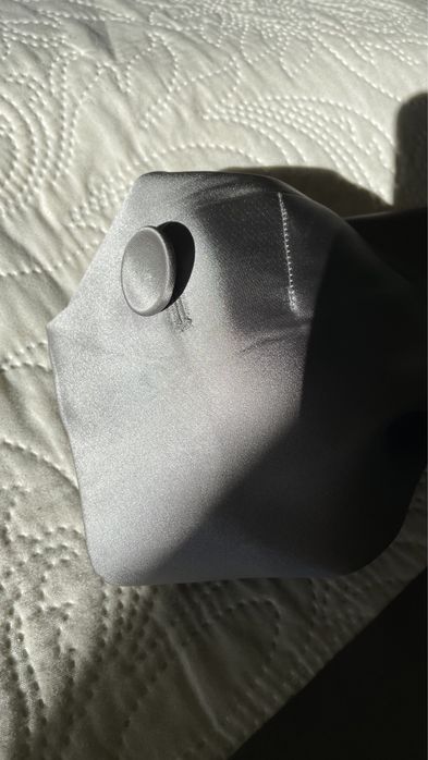 Плащ тренч серебристого серого цвета BGN