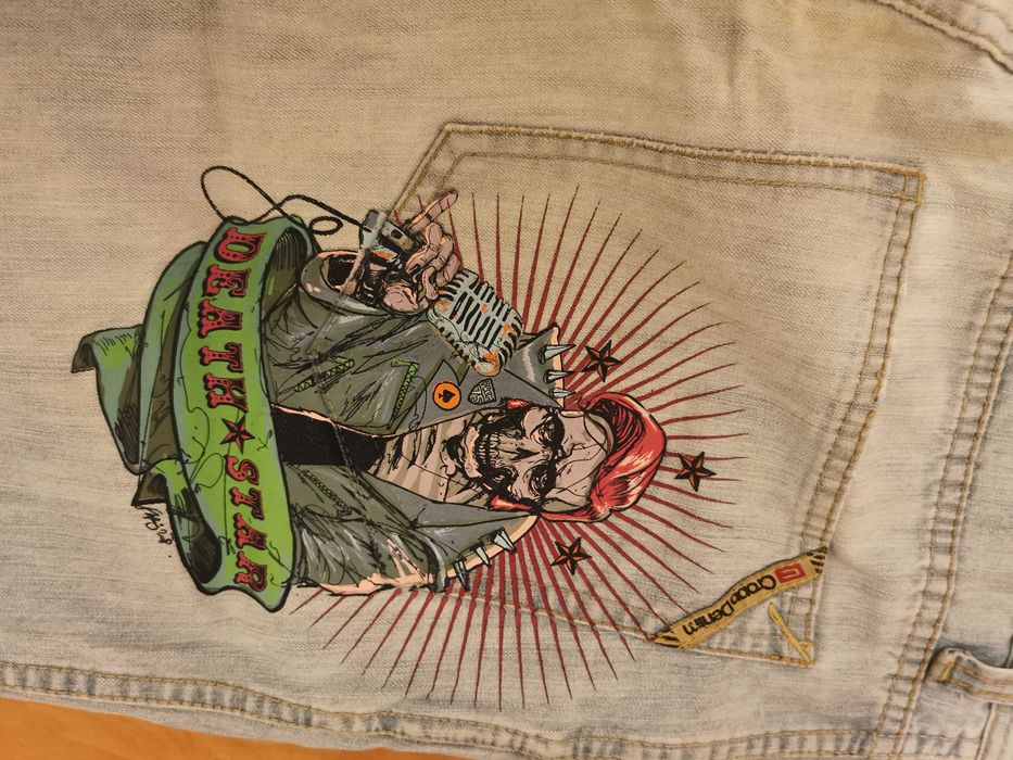 Krótkie spodenki jeansowe szorty z czaszką Death Star Cropp - r. 33