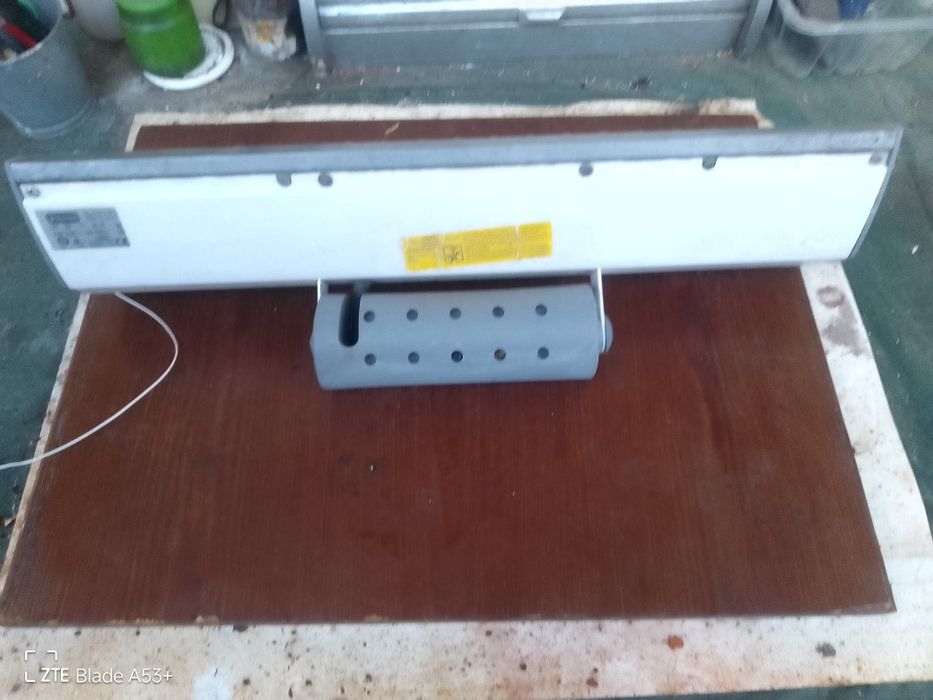 Aquecedor de  Parede Delonghi Quarz