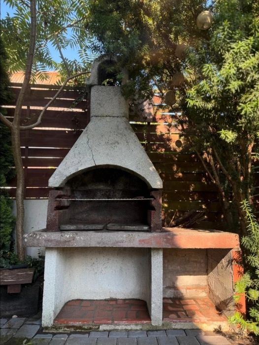 Grill ogrodowy, betonowy