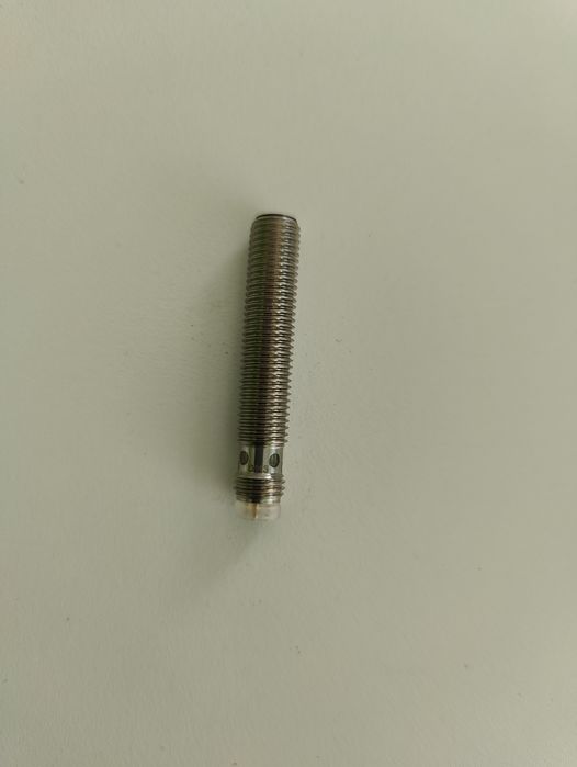 Індуктивний датчик наближення Balluff  BES0113 
BES 516-377-G-E5-C-S49